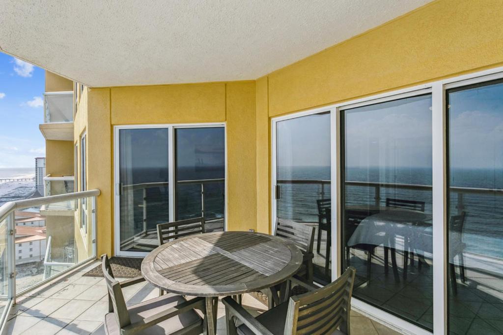 Emerald Isle Gulf Front 2B Condo - 1604 Pensacola Beach Exterior photo